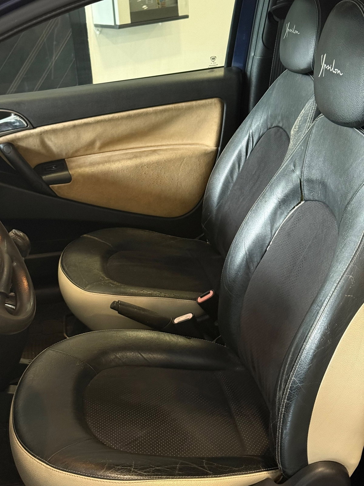 Lancia Ypsilon 1.2 Argento (5)