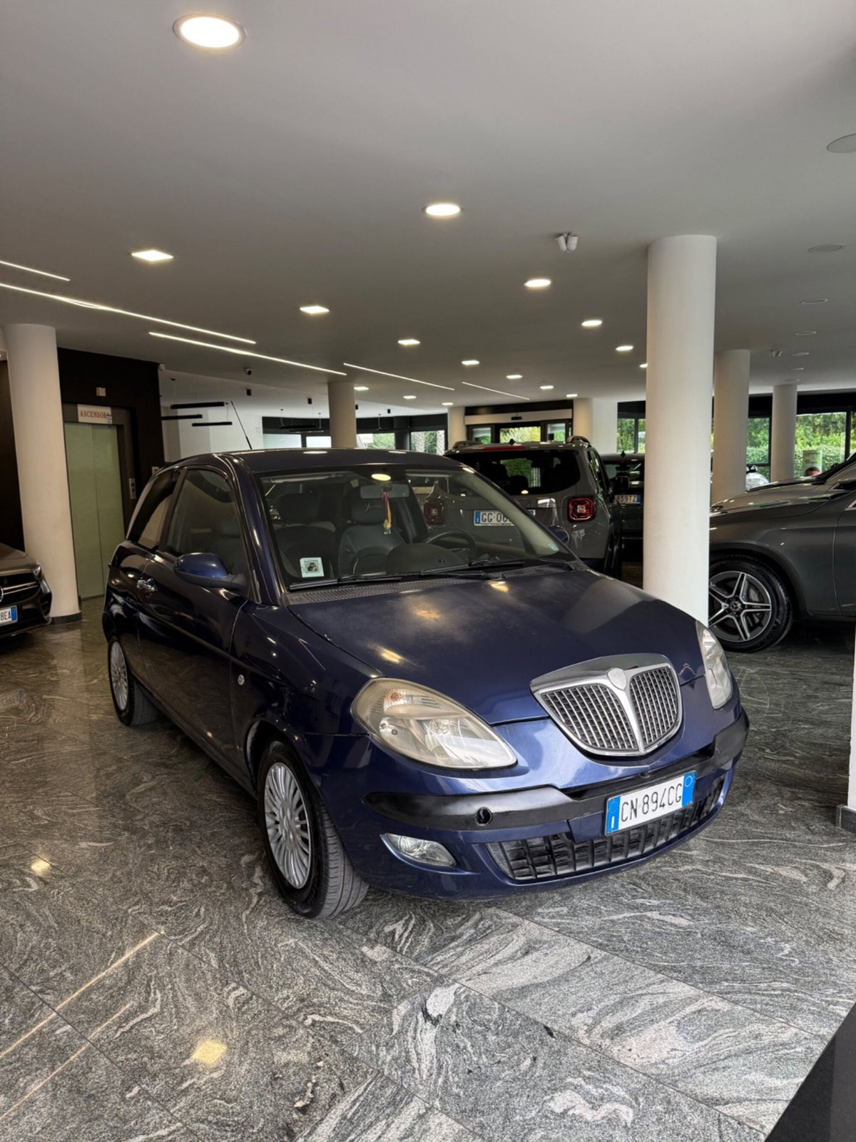Lancia Ypsilon 1.2 Argento (7)