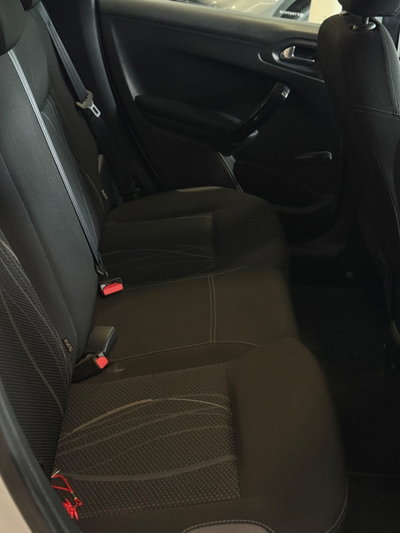 Peugeot 208 VTi 95 CV 5p. GPL Allure (13)