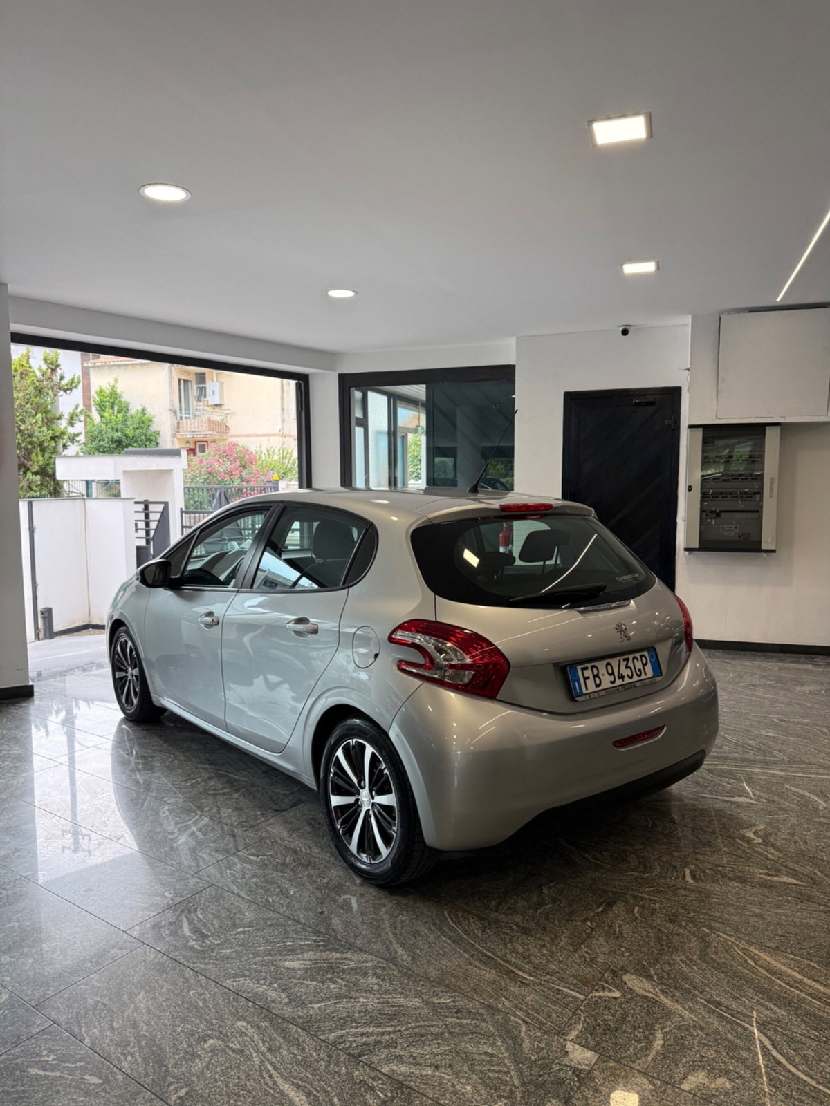 Peugeot 208 VTi 95 CV 5p. GPL Allure (2)