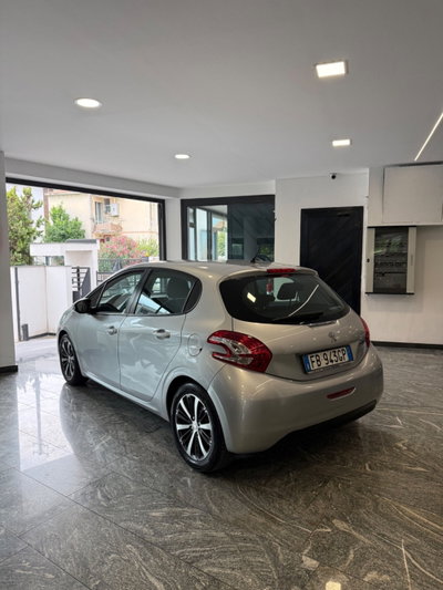 Peugeot 208 VTi 95 CV 5p. GPL Allure (2)