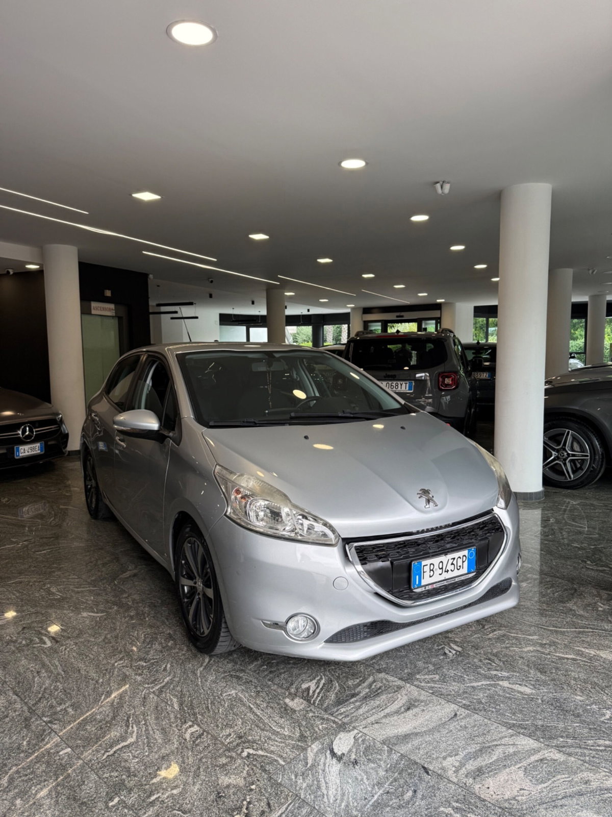 Peugeot 208 VTi 95 CV 5p. GPL Allure (6)