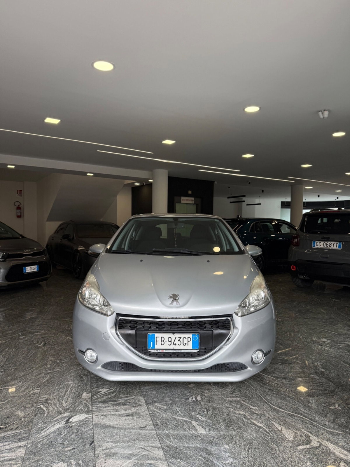 Peugeot 208 VTi 95 CV 5p. GPL Allure (7)