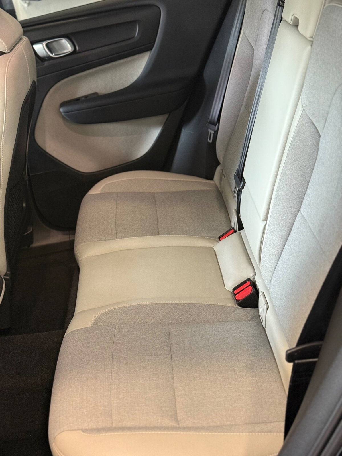Volvo XC40 D3 Geartronic Inscription (9)