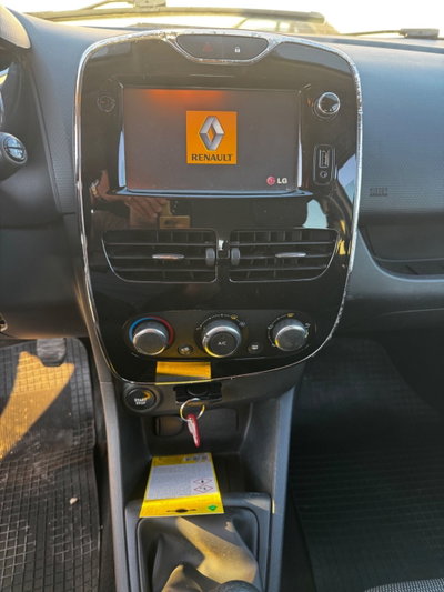 Renault Clio 1.5 dCi 8V 75CV 5 porte Live (10)