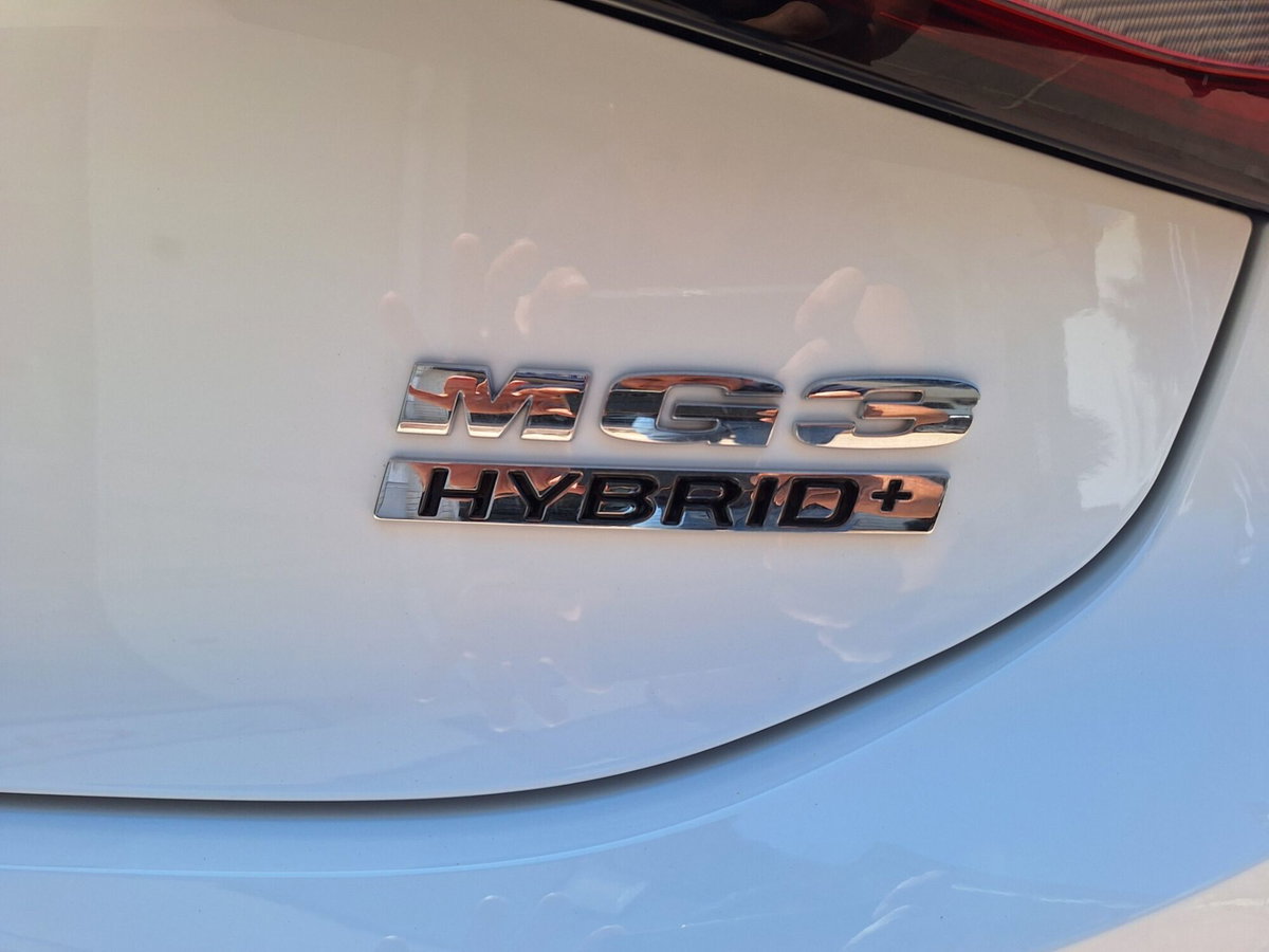 Mg MG3 1.5 hybrid+ Luxury auto (9)