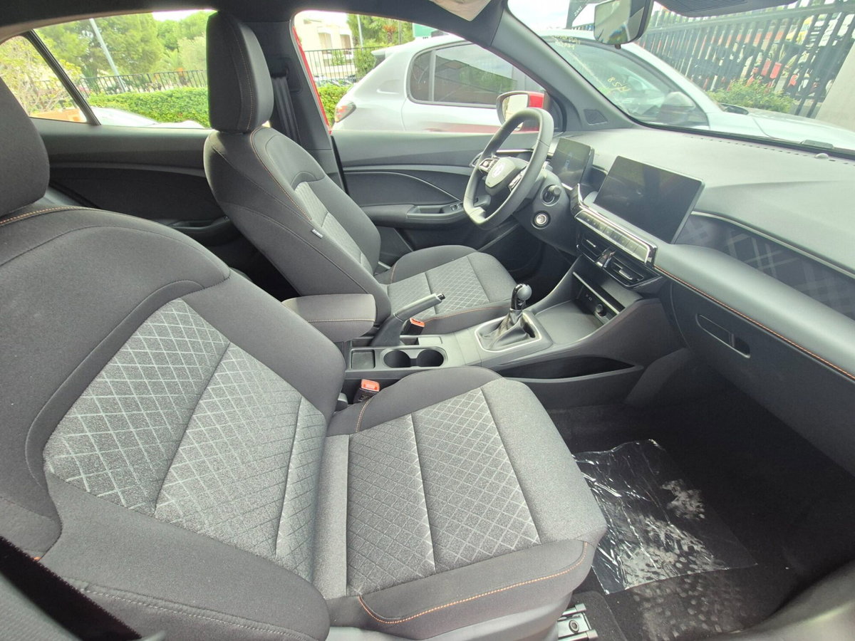 Mg MG3 1.5 Standard (14)