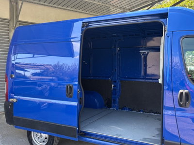 Peugeot Boxer Furgone 330 2.2 BlueHDi 140 S&S PC-TN Furgone Premium (10)