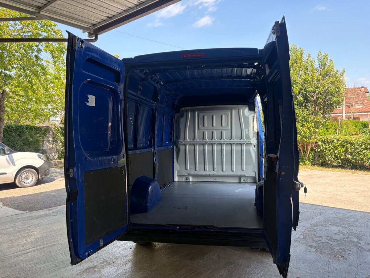 Peugeot Boxer Furgone 330 2.2 BlueHDi 140 S&S PC-TN Furgone Premium (11)