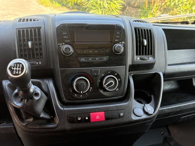 Peugeot Boxer Furgone 330 2.2 BlueHDi 140 S&S PC-TN Furgone Premium (8)