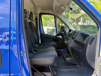 Peugeot Boxer Furgone 330 2.2 BlueHDi 140 S&S PC-TN Furgone Premium (9)