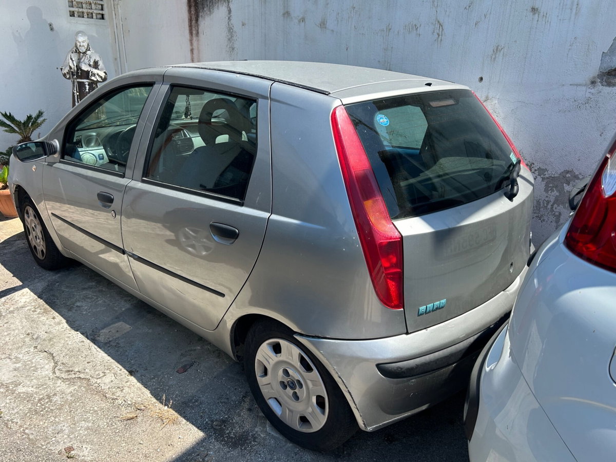 Fiat Punto 1.2i cat 5 porte EL (3)