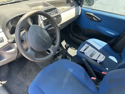 Fiat Punto 1.2i cat 5 porte EL (4)
