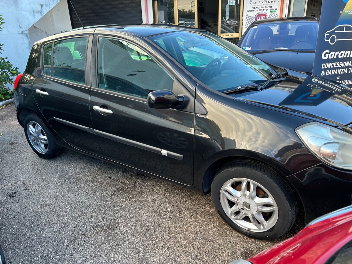Renault Clio 1.5 dCi 85CV 5 porte Dynamique (3)