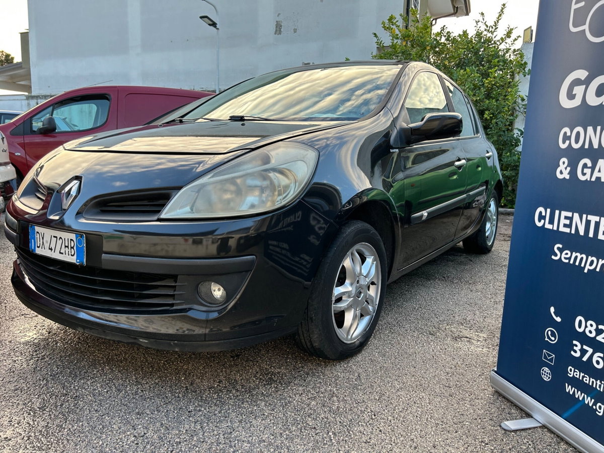 Renault Clio 1.5 dCi 85CV 5 porte Dynamique (7)