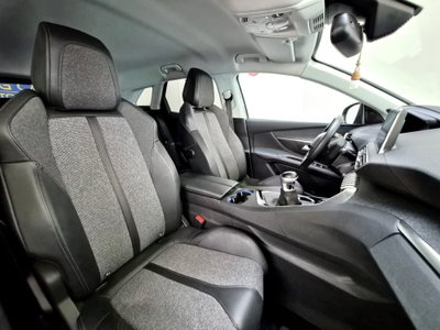 Peugeot 3008 PureTech Turbo 130 S&S Allure Pack (8)