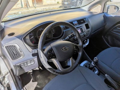 Kia Rio 1.4 CRDi WGT 5p. EX PLUS (8)