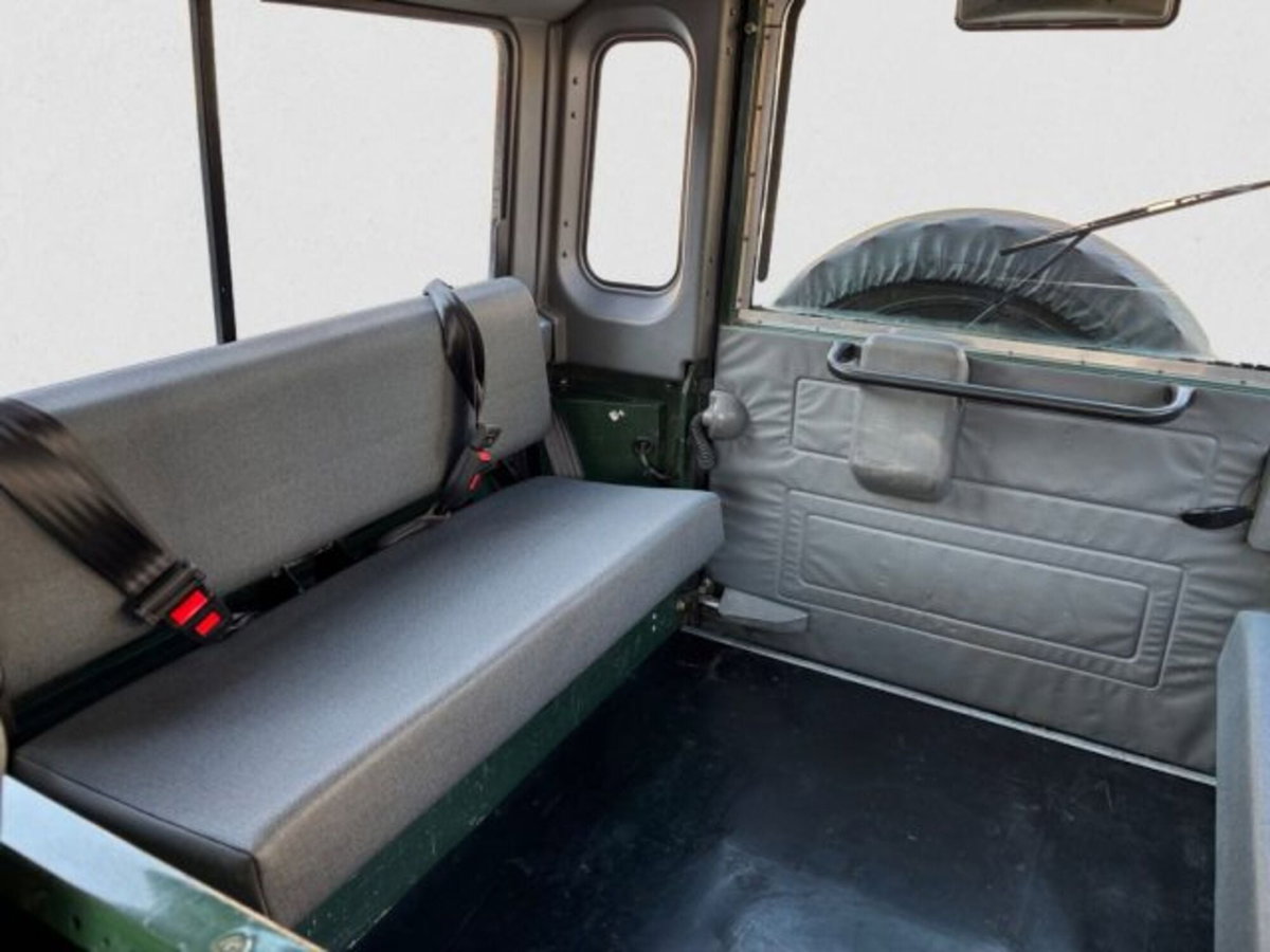 Land Rover Defender 90 2.5 Td5 Station Wagon SE (14)