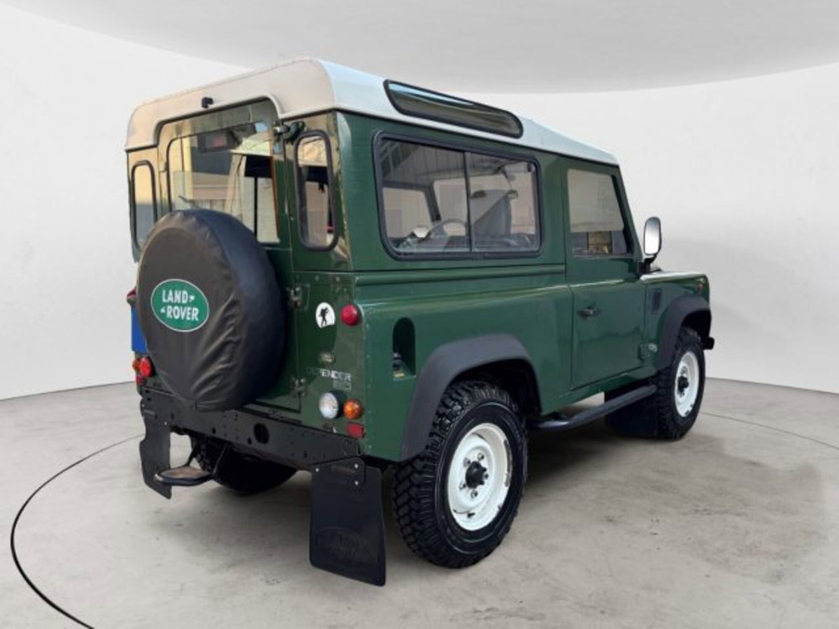 Land Rover Defender 90 2.5 Td5 Station Wagon SE (5)