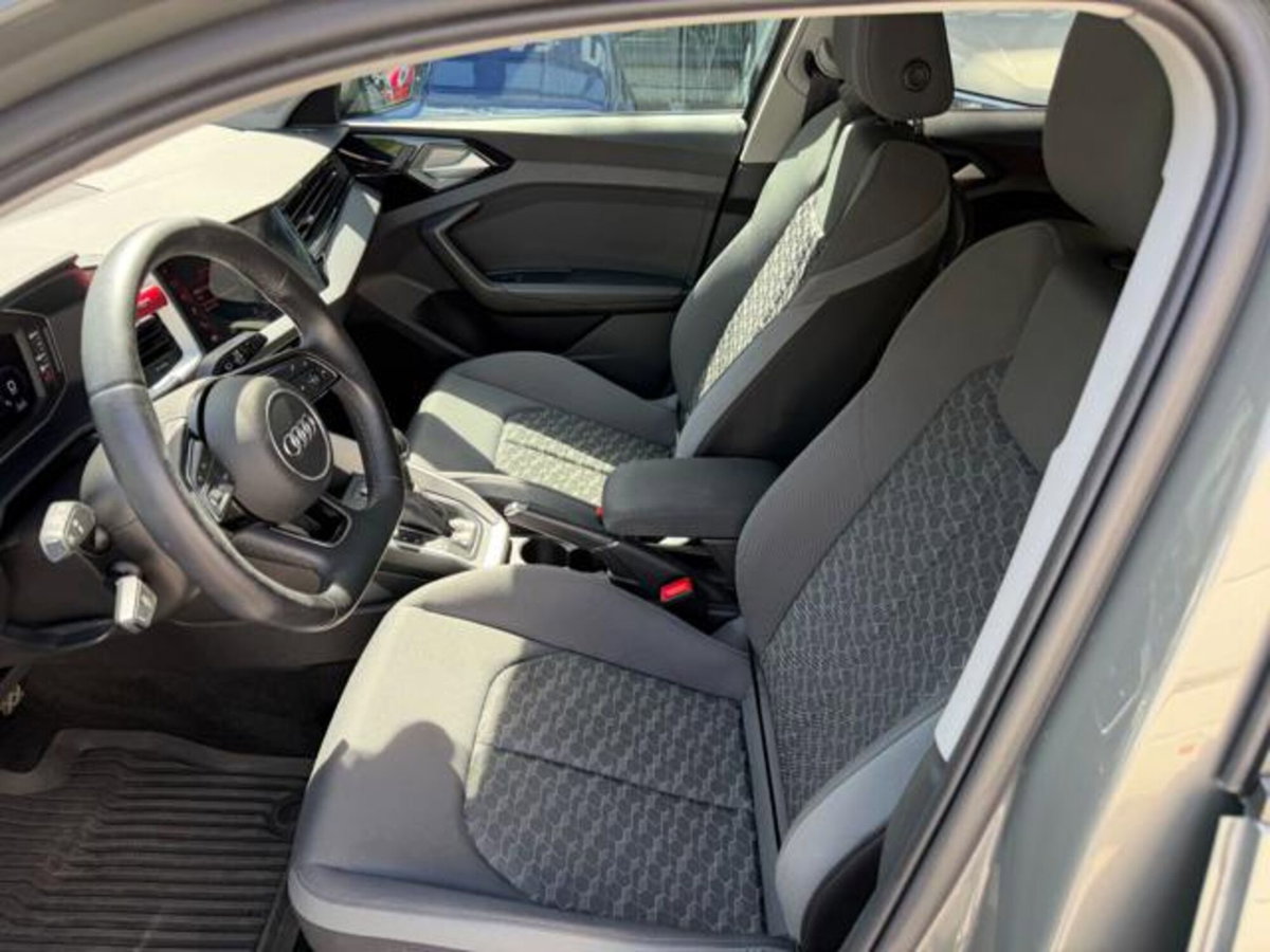Audi A1 Sportback 30 TFSI S tronic S line edition (7)