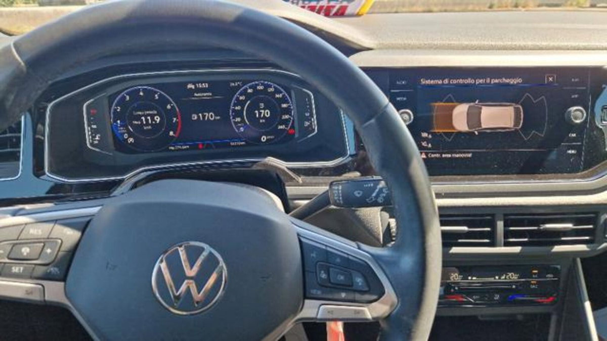 Volkswagen Taigo 1.0 TSI 110 CV DSG R-Line (11)