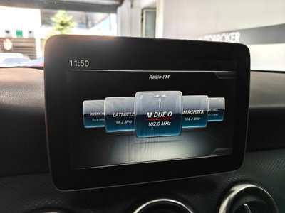 Mercedes-Benz Classe A 180 d Premium (10)