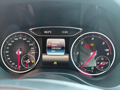 Mercedes-Benz Classe A 180 d Premium (9)