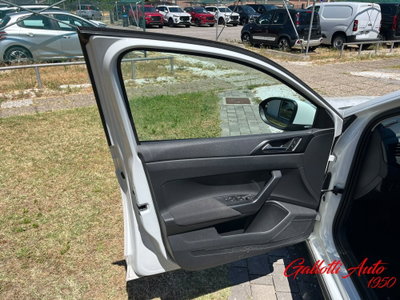 Volkswagen Taigo 1.0 tsi Life 95cv (16)
