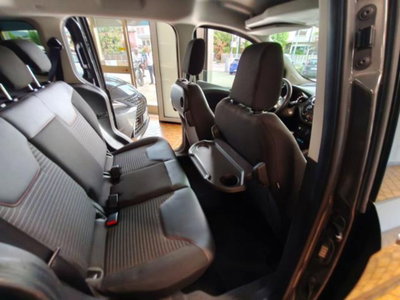 Ford Tourneo Courier 1.5 TDCI 100 CV Sport (8)