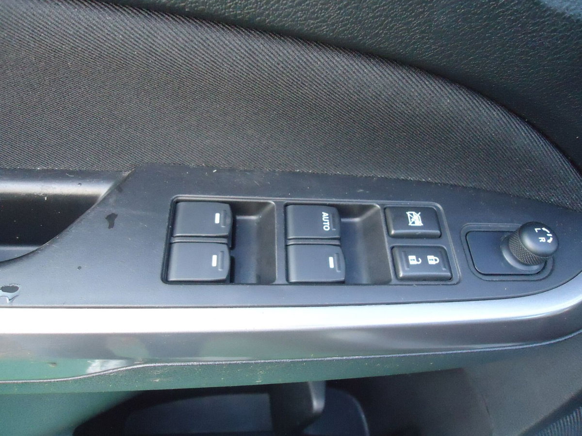 Suzuki Vitara 1.0 Boosterjet Cool (8)
