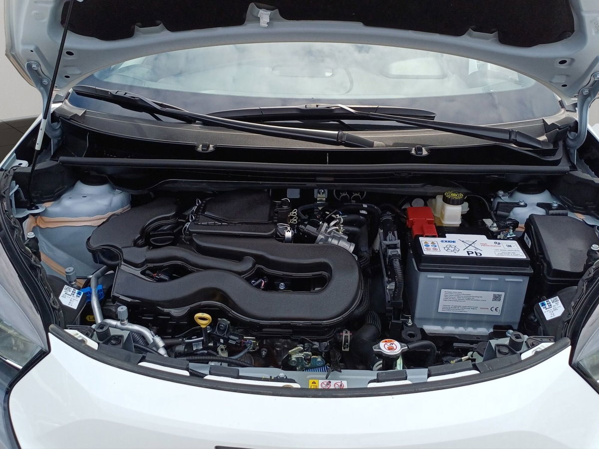 Toyota Aygo X 1.0 Active 72cv (14)