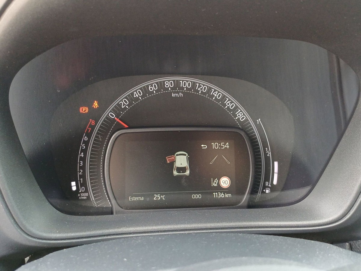 Toyota Aygo X 1.0 Active 72cv (16)