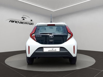 Toyota Aygo X 1.0 Active 72cv (4)