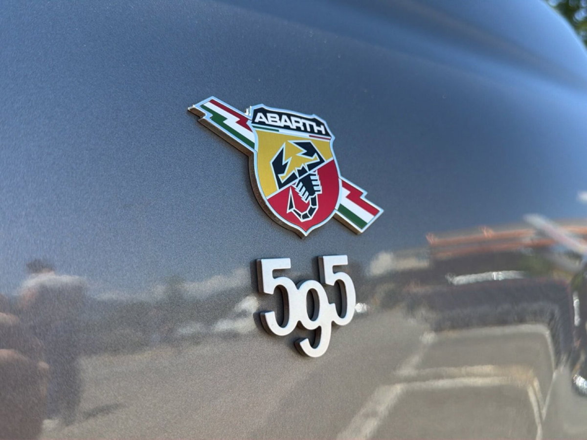 Abarth 595 595 1.4 Turbo T-Jet 165 CV Turismo (9)
