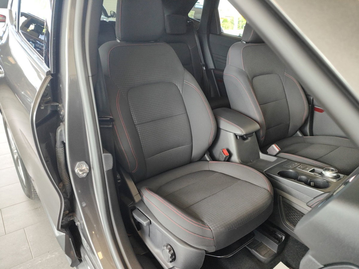 Ford Kuga 2.5 Plug In Hybrid 225 CV CVT 2WD ST-Line (5)