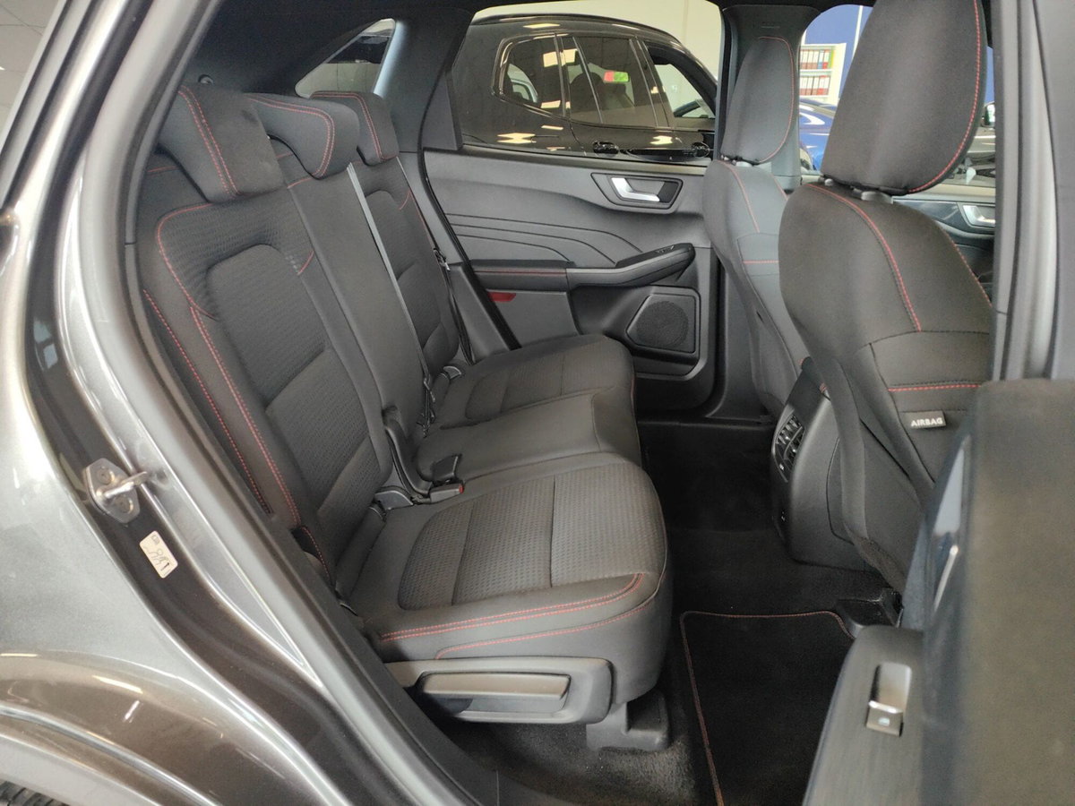 Ford Kuga 2.5 Plug In Hybrid 225 CV CVT 2WD ST-Line (6)