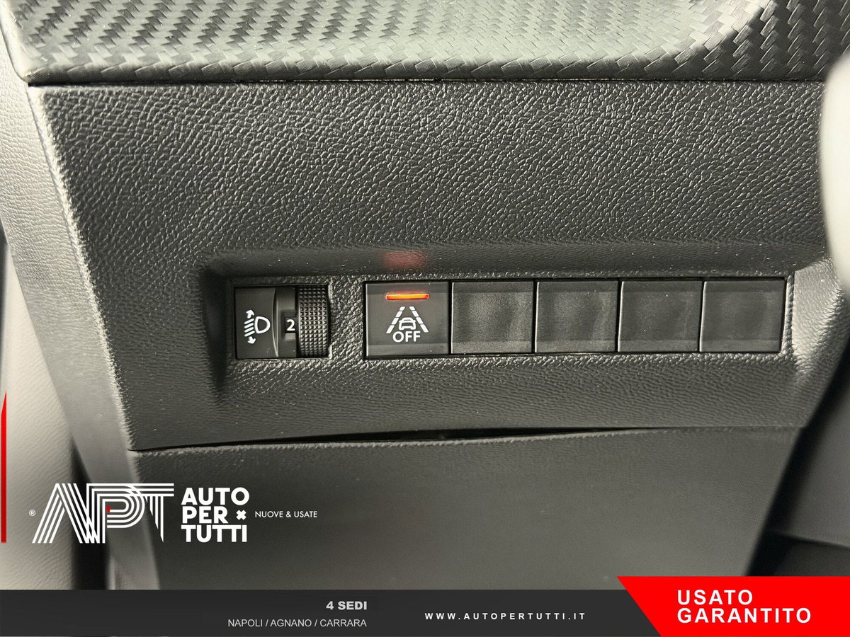 Peugeot 2008 BlueHDi 100 S&S Allure (15)