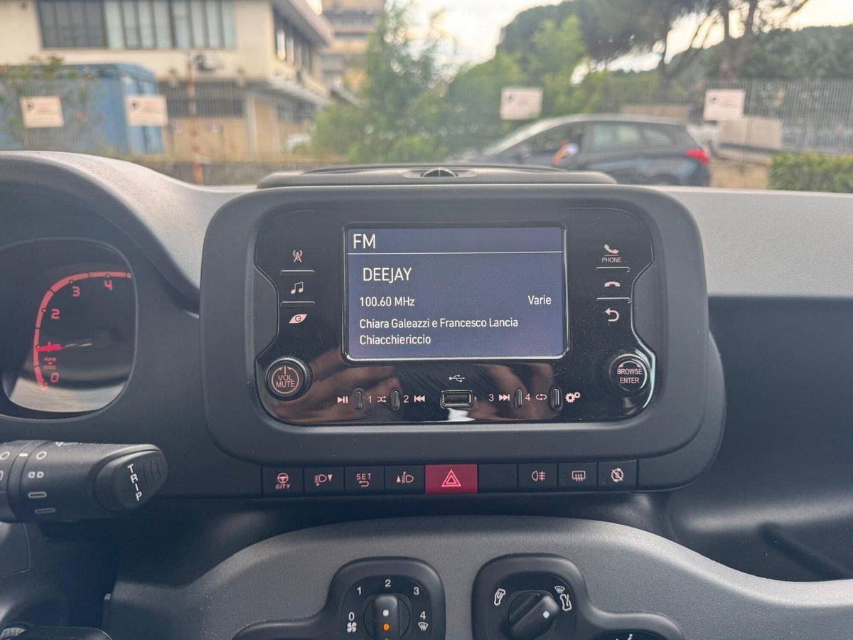 Fiat Panda 1.0 FireFly S&S Hybrid City Cross (12)