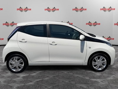 Toyota Aygo 1.0 VVT-i 69 CV 5 porte x-clusiv (3)