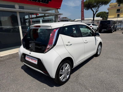 Toyota Aygo 1.0 VVT-i 69 CV 5 porte x-clusiv (5)