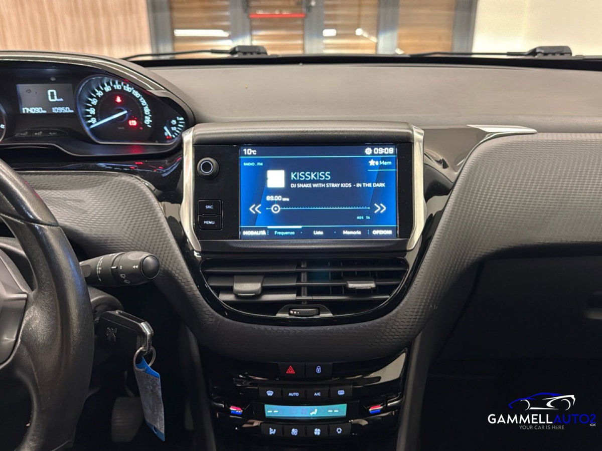 Peugeot 2008 BlueHDi 100 S&S Active (12)