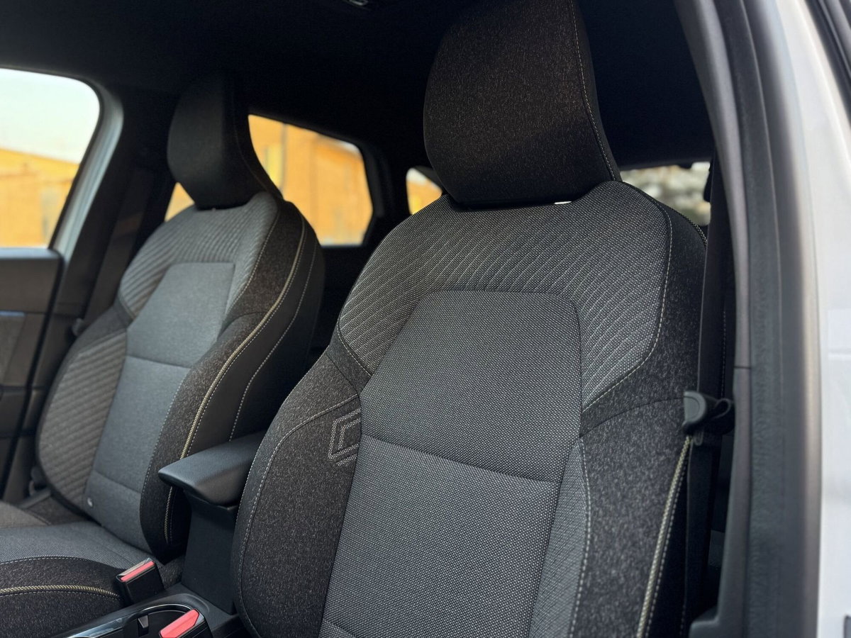 Renault Captur 1.2 eco-g Techno 120cv (11)