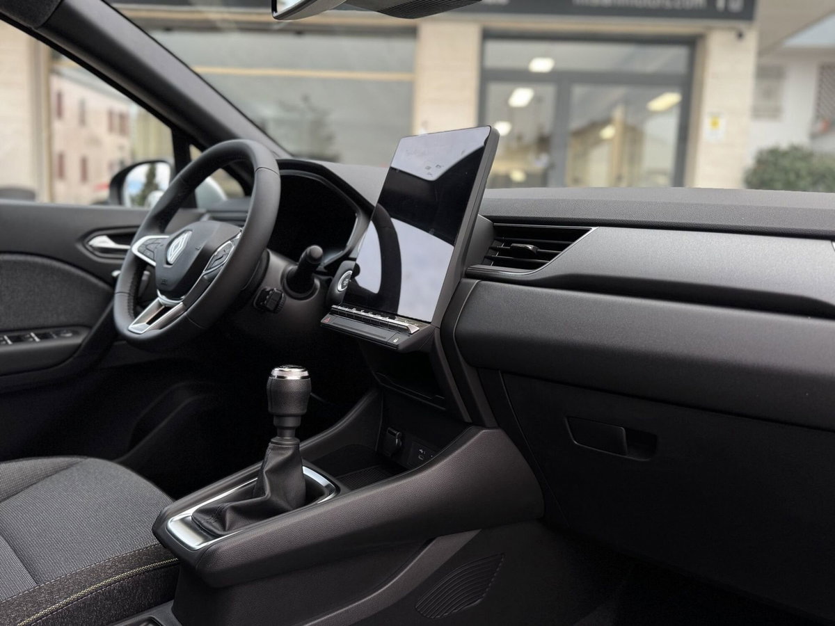 Renault Captur 1.2 eco-g Techno 120cv (16)