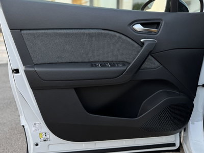 Renault Captur 1.2 eco-g Techno 120cv (9)