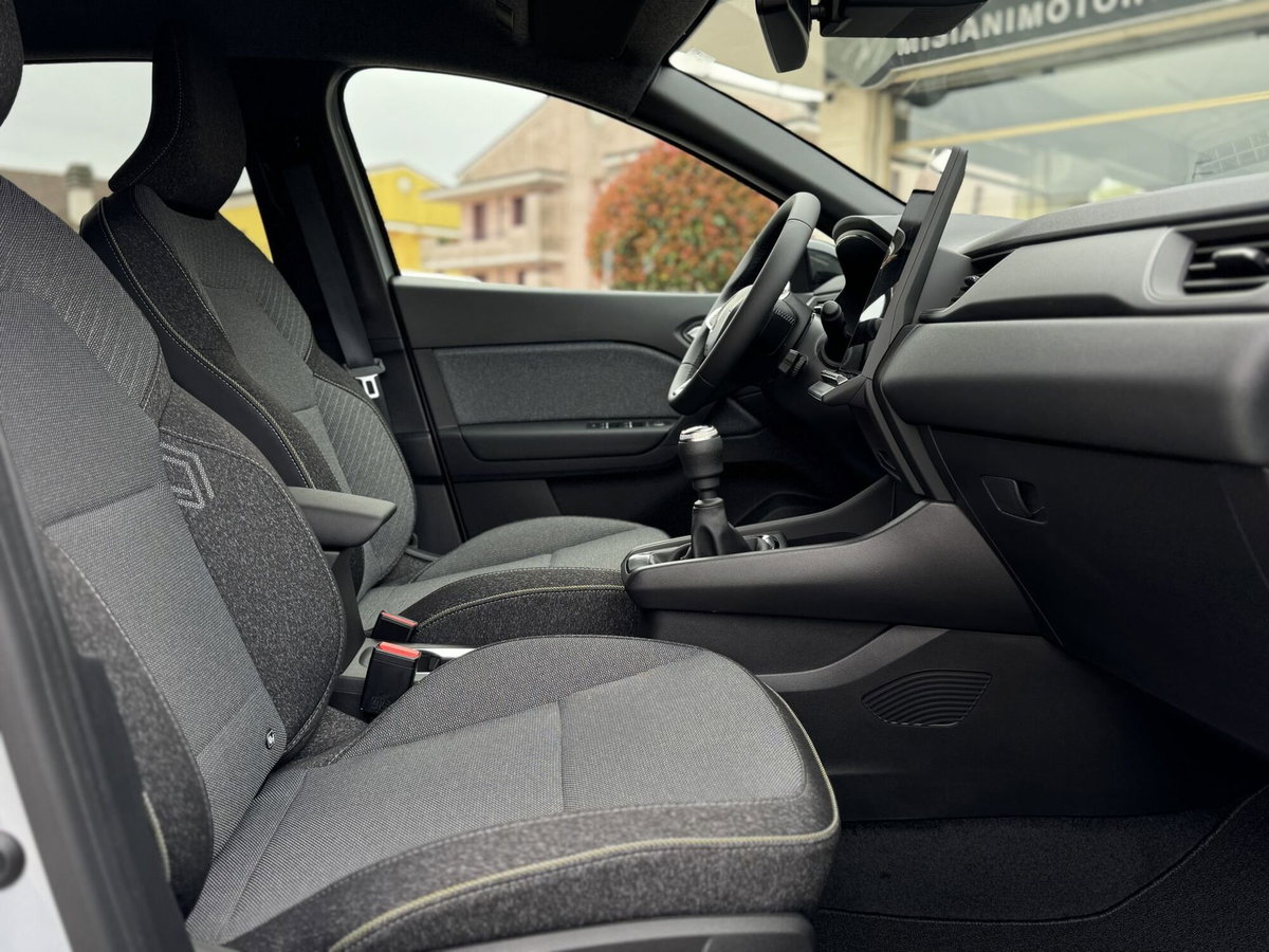 Renault Captur 1.2 eco-g Techno 120cv (13)