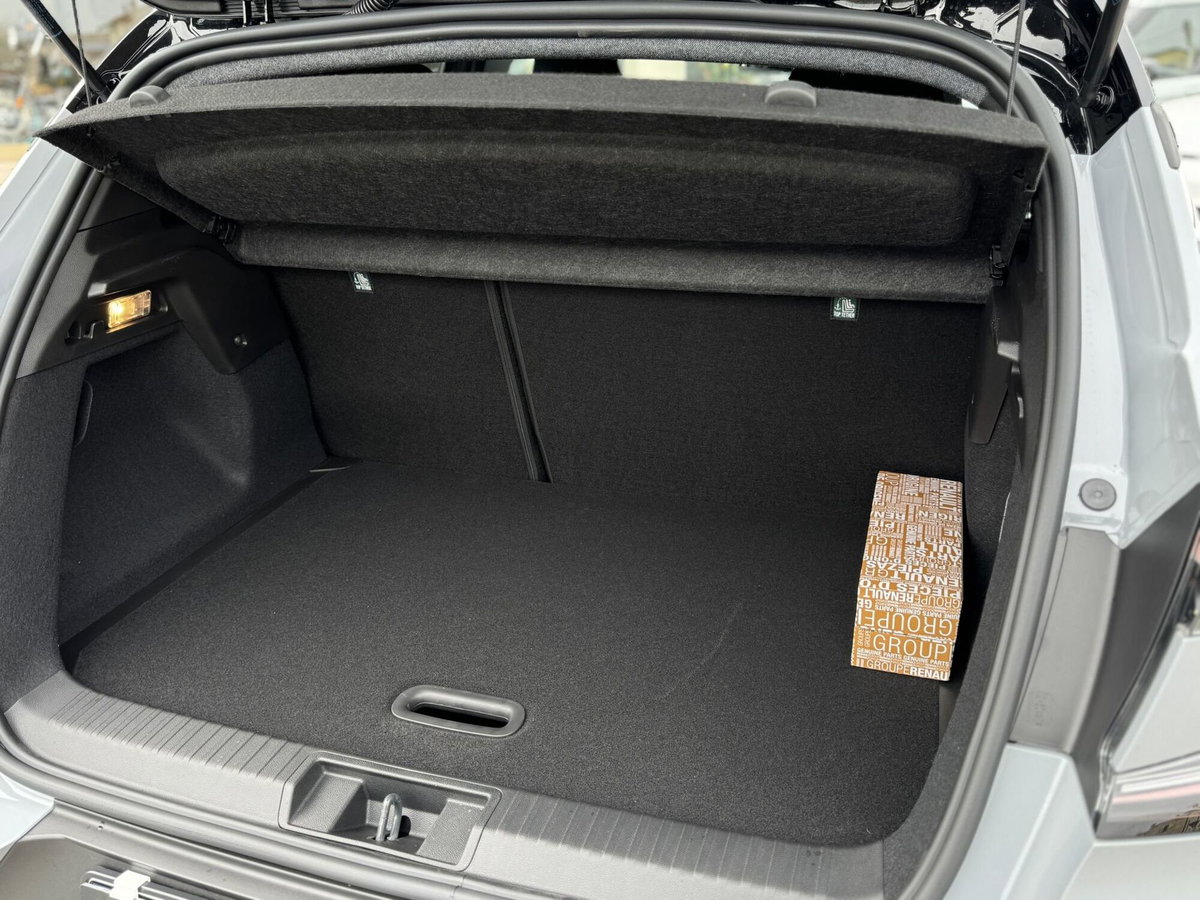 Renault Captur 1.2 eco-g Techno 120cv (17)