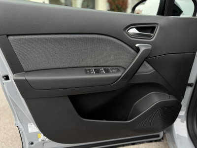 Renault Captur 1.2 eco-g Techno 120cv (8)