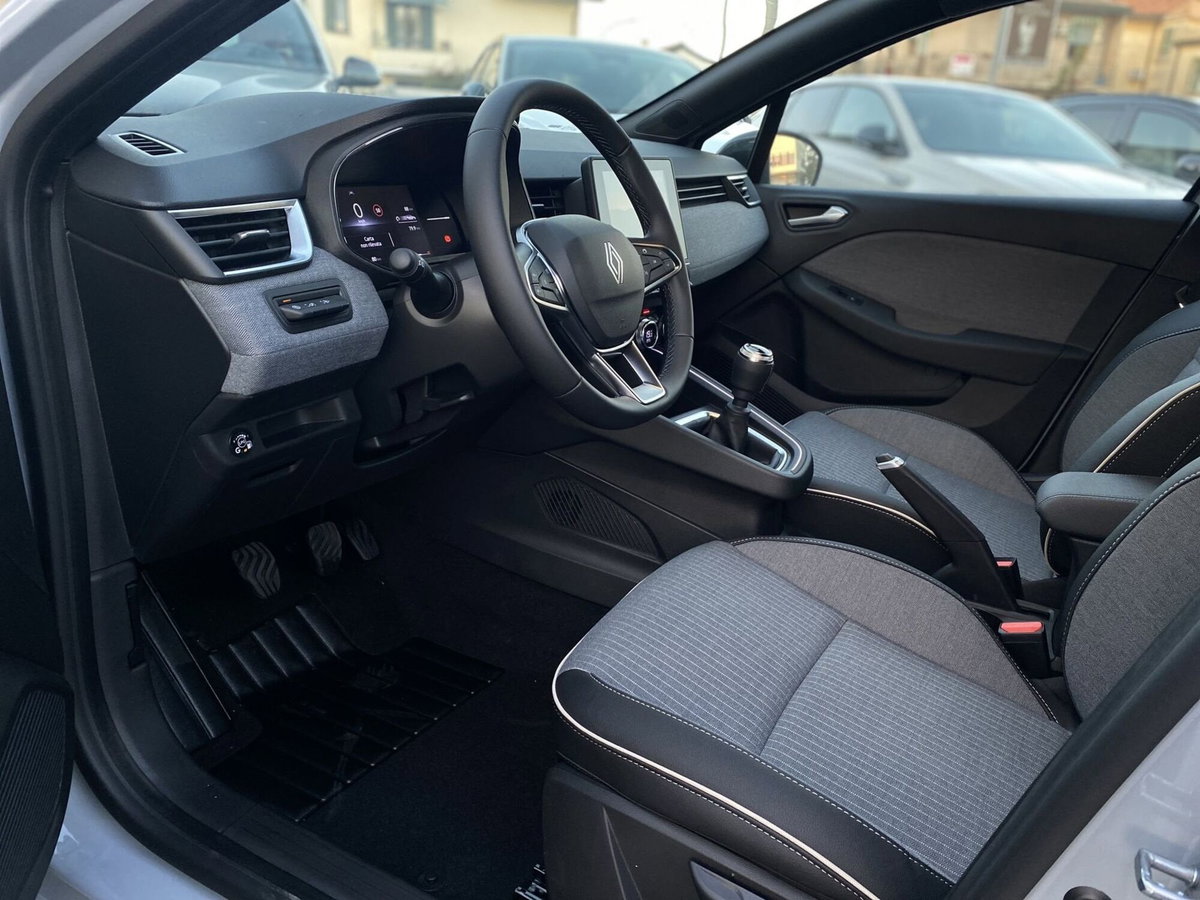 Renault Clio 1.0 eco-g Techno 100cv (8)