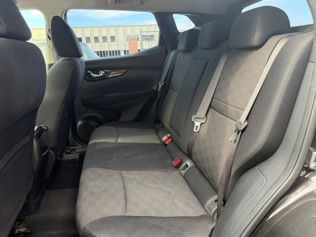 Nissan Qashqai 1.5 dCi Tekna (11)