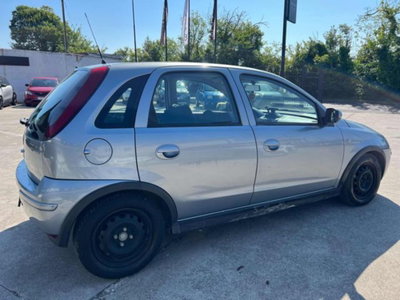 Opel Corsa 1.2i 16V cat 5 porte Enjoy (4)